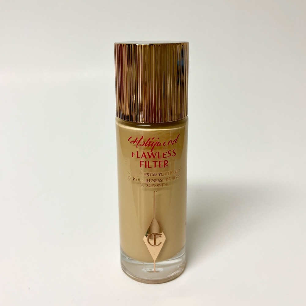 Charlotte Tilbury
Hollywood Flawless Filter - 2.5 fair